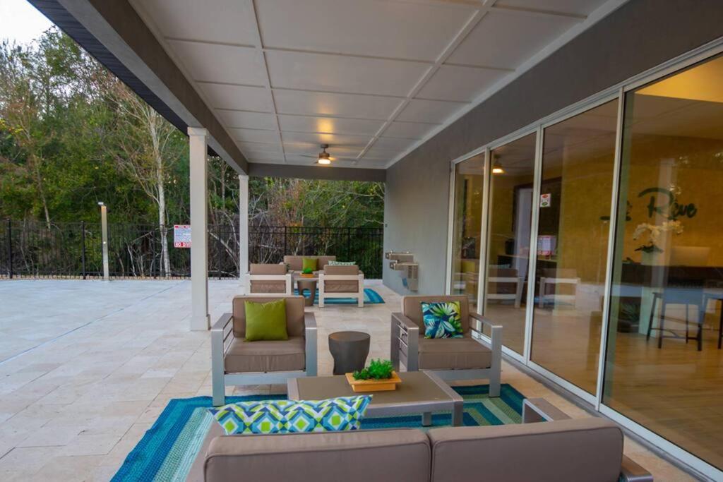 Beautiful Four Bedrooms Townhouse With Splash Pool At Le Reve Resort كيسيمي المظهر الخارجي الصورة