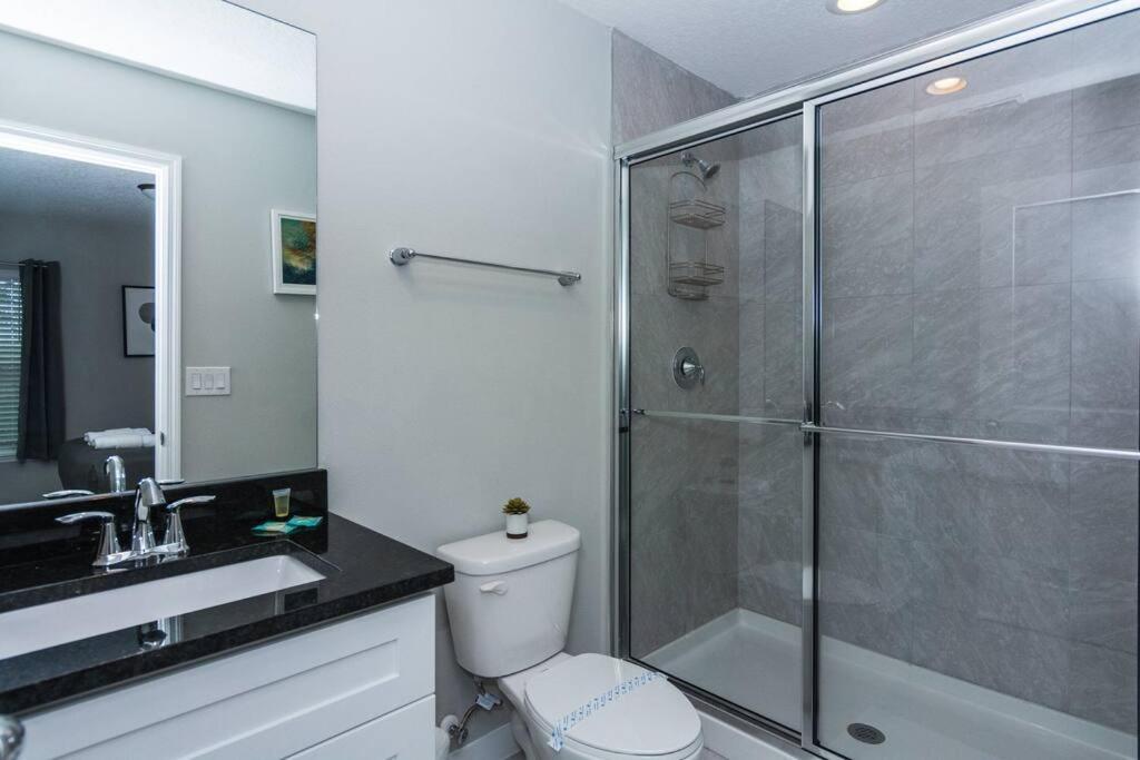 Beautiful Four Bedrooms Townhouse With Splash Pool At Le Reve Resort كيسيمي المظهر الخارجي الصورة