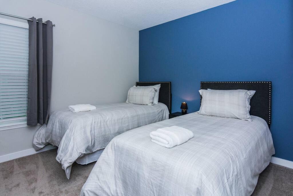 Beautiful Four Bedrooms Townhouse With Splash Pool At Le Reve Resort كيسيمي المظهر الخارجي الصورة