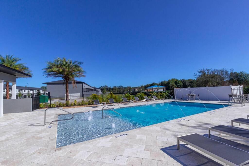 Beautiful Four Bedrooms Townhouse With Splash Pool At Le Reve Resort كيسيمي المظهر الخارجي الصورة