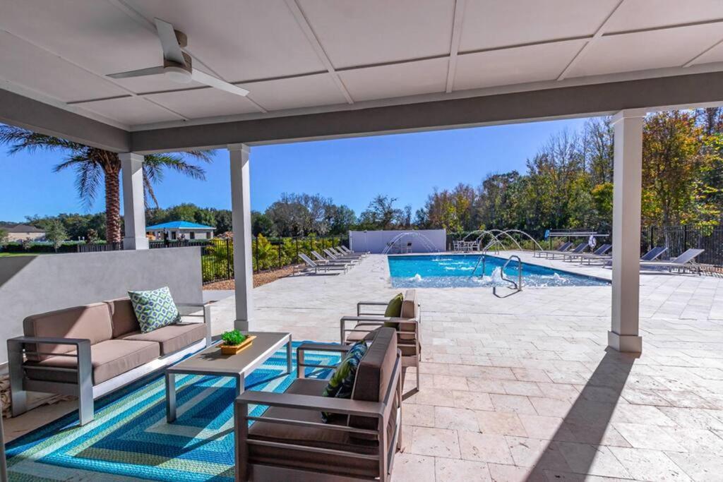 Beautiful Four Bedrooms Townhouse With Splash Pool At Le Reve Resort كيسيمي المظهر الخارجي الصورة