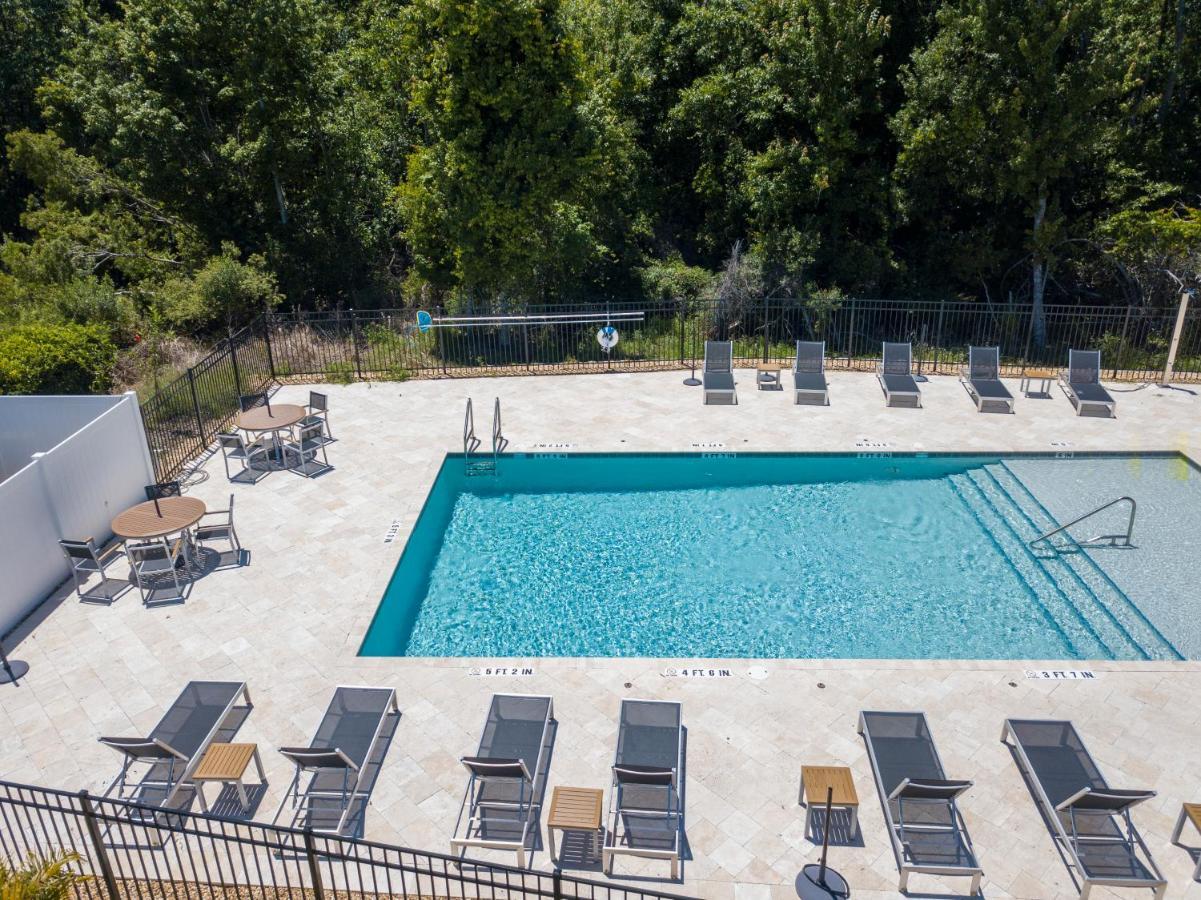 Beautiful Four Bedrooms Townhouse With Splash Pool At Le Reve Resort كيسيمي المظهر الخارجي الصورة