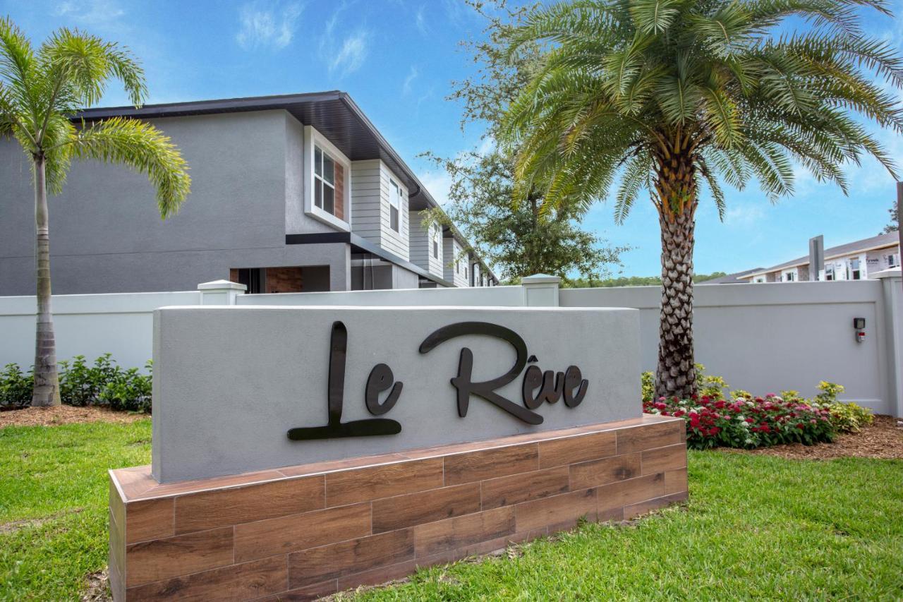 Beautiful Four Bedrooms Townhouse With Splash Pool At Le Reve Resort كيسيمي المظهر الخارجي الصورة